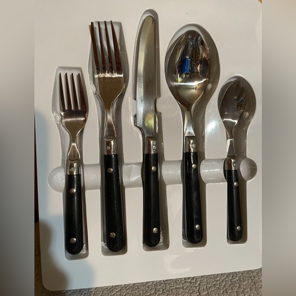 20-Piece Stainless Steel Cutlery Set - Black (2)